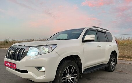 Toyota Land Cruiser Prado 150 рестайлинг 2, 2019 год, 5 280 000 рублей, 2 фотография