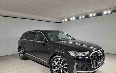 Audi Q7, 2022 год, 15 750 000 рублей, 2 фотография