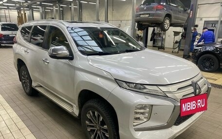 Mitsubishi Montero Sport, 2021 год, 3 840 000 рублей, 6 фотография