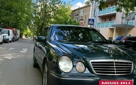 Mercedes-Benz E-Класс, 2001 год, 410 000 рублей, 5 фотография