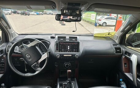 Toyota Land Cruiser Prado 150 рестайлинг 2, 2014 год, 3 680 000 рублей, 8 фотография