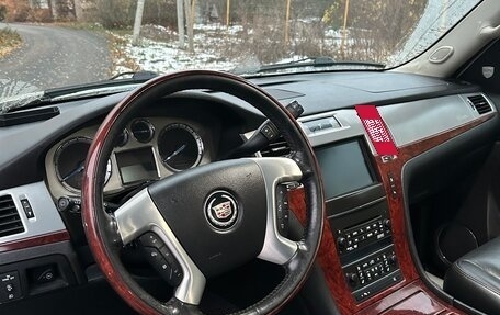 Cadillac Escalade III, 2011 год, 2 480 000 рублей, 12 фотография