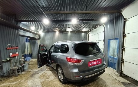 Nissan Pathfinder, 2014 год, 1 900 000 рублей, 10 фотография