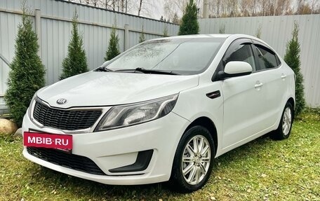 KIA Rio III рестайлинг, 2013 год, 720 000 рублей, 2 фотография