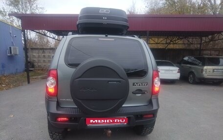 Chevrolet Niva I рестайлинг, 2011 год, 750 000 рублей, 5 фотография