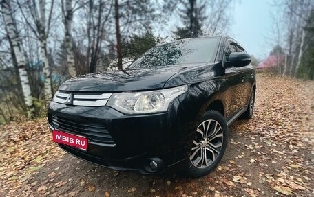 Mitsubishi Outlander III рестайлинг 3, 2012 год, 1 390 000 рублей, 1 фотография