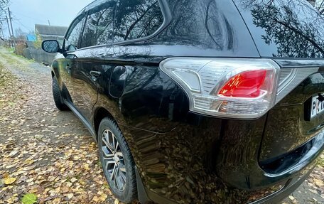 Mitsubishi Outlander III рестайлинг 3, 2012 год, 1 390 000 рублей, 9 фотография