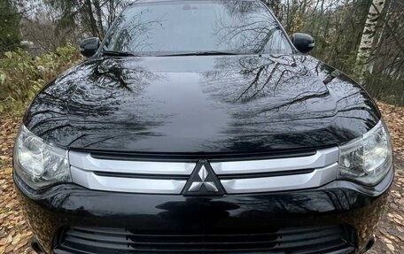 Mitsubishi Outlander III рестайлинг 3, 2012 год, 1 390 000 рублей, 11 фотография