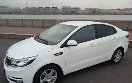 KIA Rio III рестайлинг, 2016 год, 1 040 000 рублей, 4 фотография