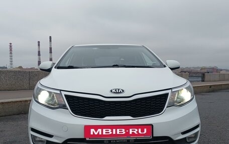 KIA Rio III рестайлинг, 2016 год, 1 040 000 рублей, 2 фотография