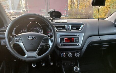 KIA Rio III рестайлинг, 2016 год, 1 040 000 рублей, 10 фотография