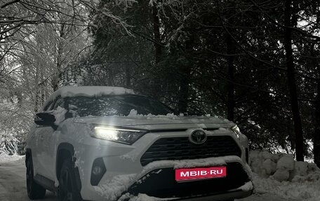 Toyota RAV4, 2020 год, 3 300 000 рублей, 1 фотография