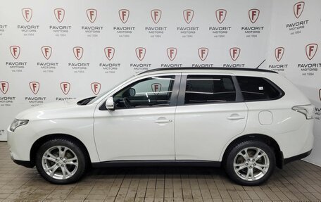 Mitsubishi Outlander III рестайлинг 3, 2013 год, 1 595 000 рублей, 5 фотография