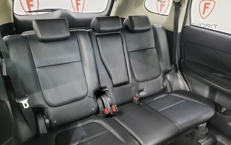 Mitsubishi Outlander III рестайлинг 3, 2013 год, 1 595 000 рублей, 15 фотография