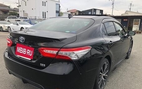 Toyota Camry, 2021 год, 2 300 000 рублей, 4 фотография