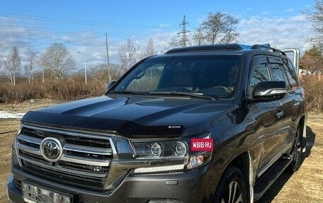 Toyota Land Cruiser 200, 2018 год, 9 500 000 рублей, 2 фотография