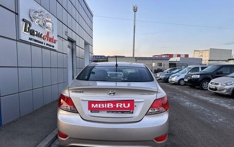 Hyundai Solaris II рестайлинг, 2011 год, 750 000 рублей, 8 фотография