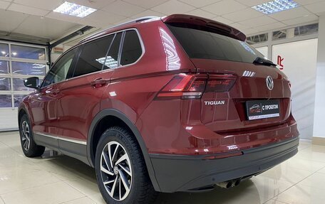 Volkswagen Tiguan II, 2018 год, 2 399 999 рублей, 6 фотография