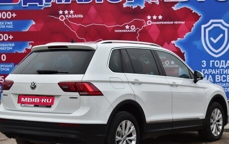 Volkswagen Tiguan II, 2018 год, 2 814 000 рублей, 3 фотография