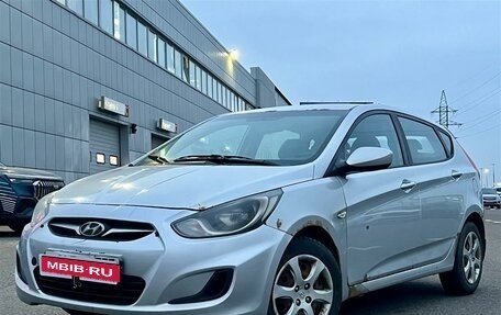 Hyundai Solaris II рестайлинг, 2011 год, 524 000 рублей, 1 фотография