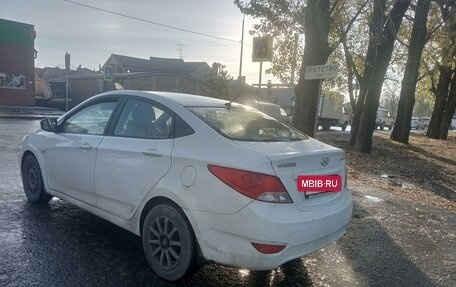 Hyundai Solaris II рестайлинг, 2013 год, 700 000 рублей, 5 фотография