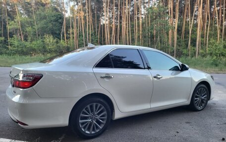 Toyota Camry, 2017 год, 2 680 000 рублей, 7 фотография