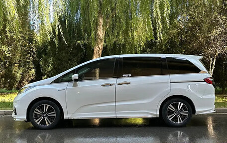 Honda Odyssey IV, 2021 год, 4 300 000 рублей, 6 фотография