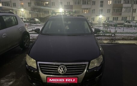 Volkswagen Passat B6, 2007 год, 750 000 рублей, 1 фотография