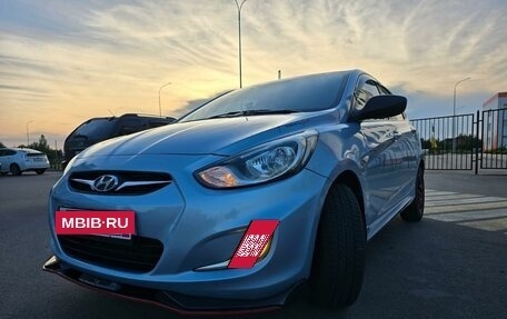 Hyundai Solaris II рестайлинг, 2013 год, 1 000 000 рублей, 7 фотография