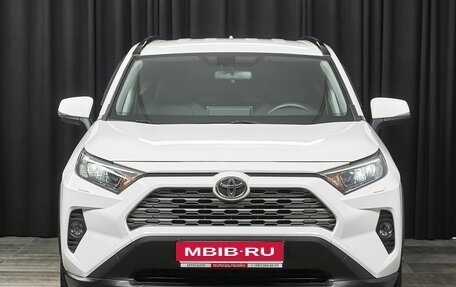 Toyota RAV4, 2019 год, 3 388 000 рублей, 2 фотография