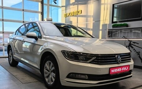 Volkswagen Passat B8 рестайлинг, 2017 год, 1 989 000 рублей, 1 фотография