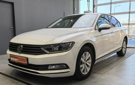 Volkswagen Passat B8 рестайлинг, 2017 год, 1 989 000 рублей, 3 фотография