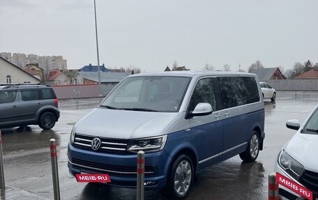 Volkswagen Caravelle T6 рестайлинг, 2016 год, 3 150 000 рублей, 2 фотография