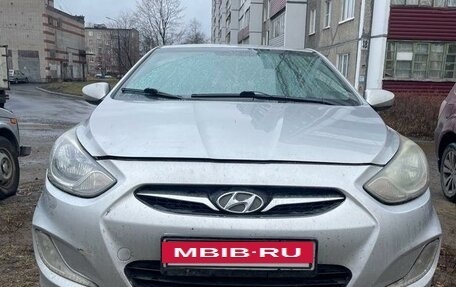 Hyundai Solaris II рестайлинг, 2011 год, 800 000 рублей, 5 фотография