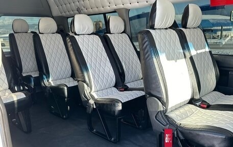 Toyota HiAce H200, 2012 год, 2 890 000 рублей, 9 фотография