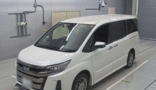 Toyota Noah III, 2021 год, 2 985 000 рублей, 1 фотография