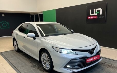 Toyota Camry, 2018 год, 2 890 000 рублей, 1 фотография