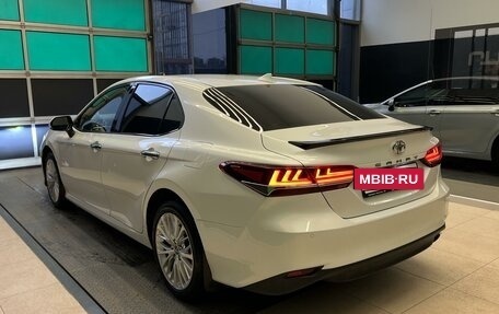 Toyota Camry, 2018 год, 2 890 000 рублей, 4 фотография