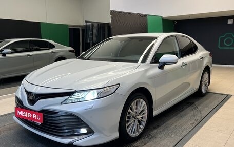 Toyota Camry, 2018 год, 2 890 000 рублей, 3 фотография