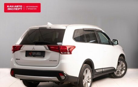 Mitsubishi Outlander III рестайлинг 3, 2017 год, 1 890 000 рублей, 3 фотография