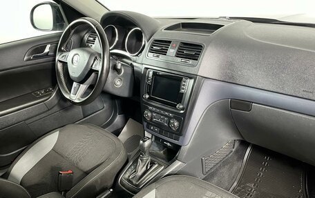 Skoda Yeti I рестайлинг, 2017 год, 1 599 000 рублей, 13 фотография