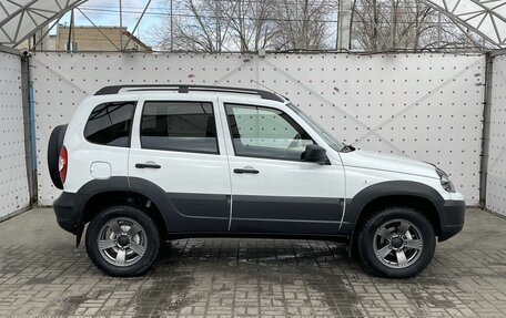 Chevrolet Niva I рестайлинг, 2019 год, 990 000 рублей, 10 фотография