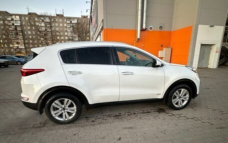 KIA Sportage IV рестайлинг, 2017 год, 2 000 000 рублей, 11 фотография