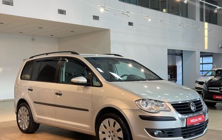 Volkswagen Touran III, 2010 год, 1 250 000 рублей, 3 фотография