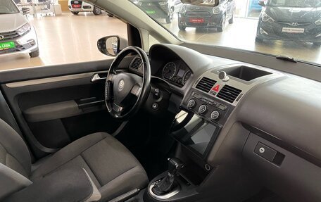 Volkswagen Touran III, 2010 год, 1 250 000 рублей, 10 фотография