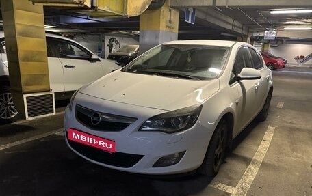 Opel Astra J, 2011 год, 830 000 рублей, 3 фотография