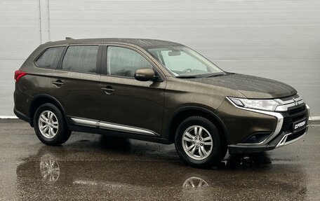 Mitsubishi Outlander III рестайлинг 3, 2018 год, 2 185 000 рублей, 1 фотография