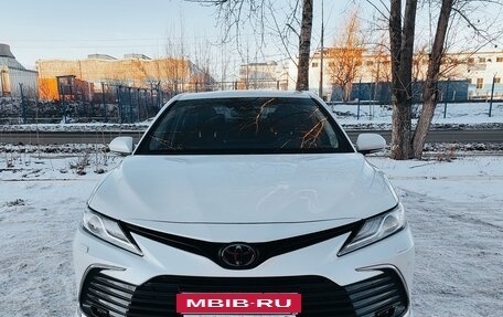 Toyota Camry, 2021 год, 3 600 000 рублей, 2 фотография