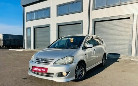 Toyota Ipsum II, 2004 год, 1 279 000 рублей, 1 фотография