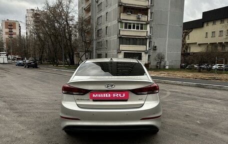 Hyundai Elantra VI рестайлинг, 2017 год, 1 600 000 рублей, 5 фотография